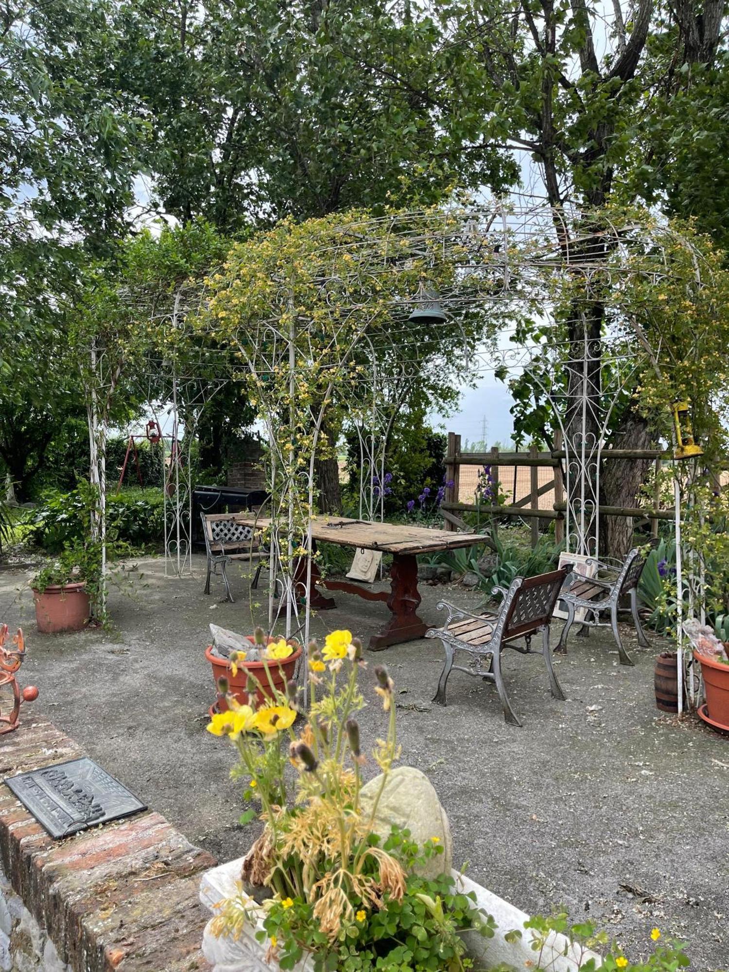 B&B La Cascina Di Alice Castiglione Delle Stiviere Eksteriør bilde
